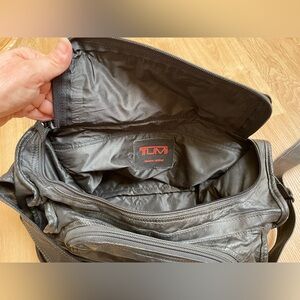 Vintage Tumi Bag Black Leather Messenger Camera carry on travel unisex classic